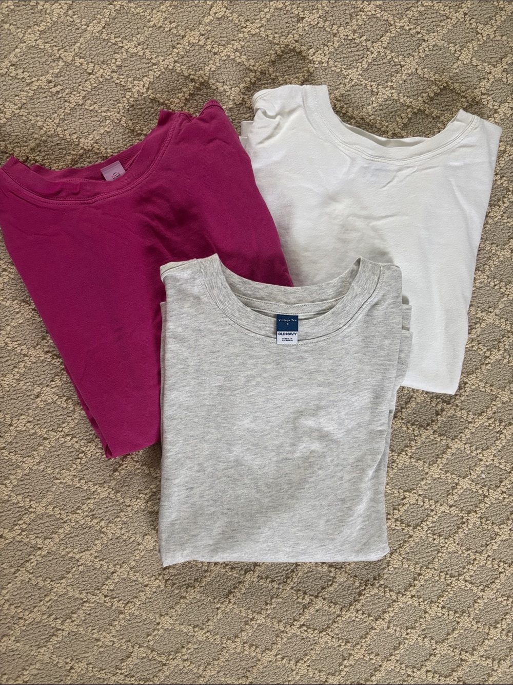 Set of 3 Old Navy Boxy Short-Sleeves Tees in Fuchsia, White & Light Gray